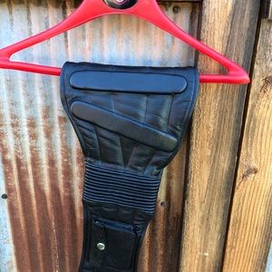 Men’s leather kidney belt